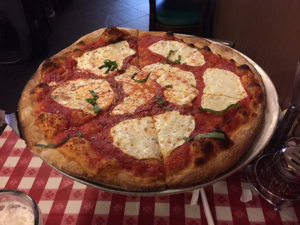 Lombardos Pizza & Pasta | restaurant | 56 Division Ave, Levittown, NY 11756, USA | 5167966661 OR +1 516-796-6661