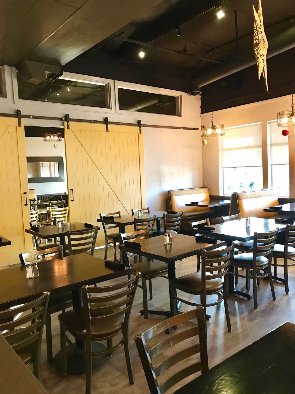 LOT 88 Restaurant & Bar | restaurant | 8988 Brooks Rd S, Windsor, CA 95492, USA | 7076200750 OR +1 707-620-0750