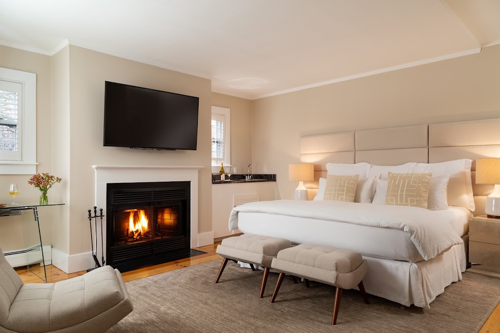 Chatham Inn | restaurant | 359 Main St, Chatham, MA 02633, USA | 5089459232 OR +1 508-945-9232