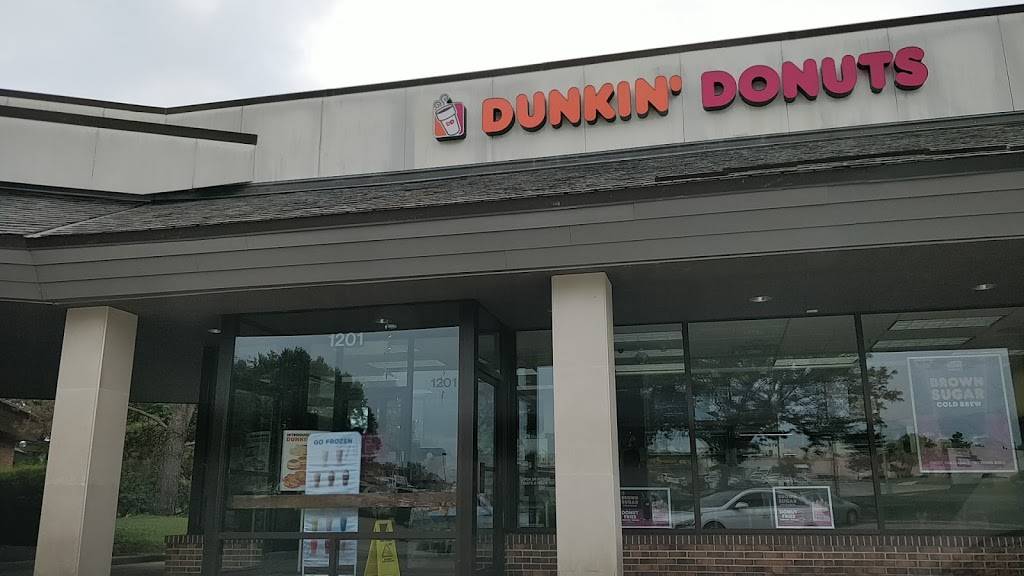 Dunkin | cafe | 1201 S Naper Blvd, Naperville, IL 60540, USA | 6303692272 OR +1 630-369-2272