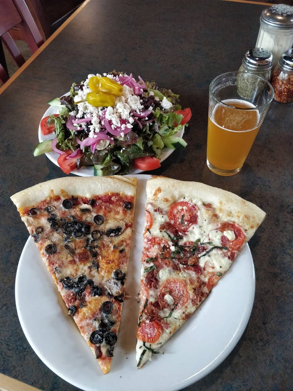 Mezza Luna Pizzeria | restaurant | 2776 Shadowview, Eugene, OR 97408, USA | 5417432999 OR +1 541-743-2999