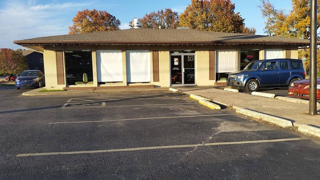 Brownies Hamburgers South | restaurant | 6577 E 71st St, Tulsa, OK 74133, USA | 9183986615 OR +1 918-398-6615