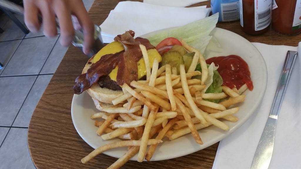 Cindys Restaurant | restaurant | 526 N Golden State Blvd, Turlock, CA 95380, USA | 2096641108 OR +1 209-664-1108