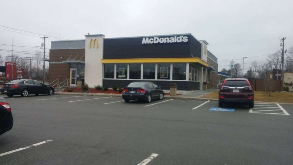 McDonalds | cafe | 631 Grand Army of the Republic Hwy, Swansea, MA 02777, USA | 5086729453 OR +1 508-672-9453