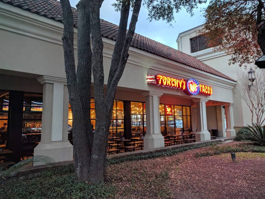 Torchys Tacos | restaurant | 999 E Basse Rd #183, San Antonio, TX 78209, USA | 2108241603 OR +1 210-824-1603