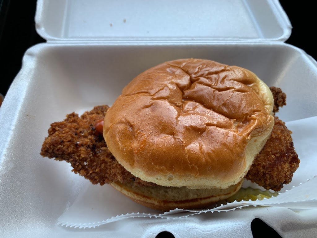 Junior’s Eats | restaurant | 608 Broadway St, Sheboygan Falls, WI 53085, USA | 9202342224 OR +1 920-234-2224