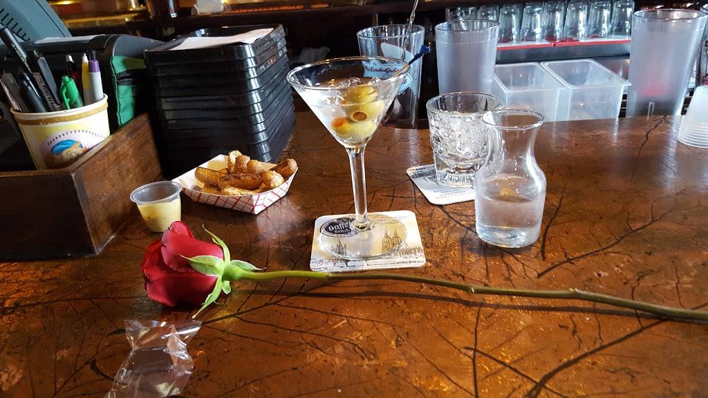 Newportville Inn | restaurant | 4120 Lower Rd, Levittown, PA 19056, USA | 2157856090 OR +1 215-785-6090