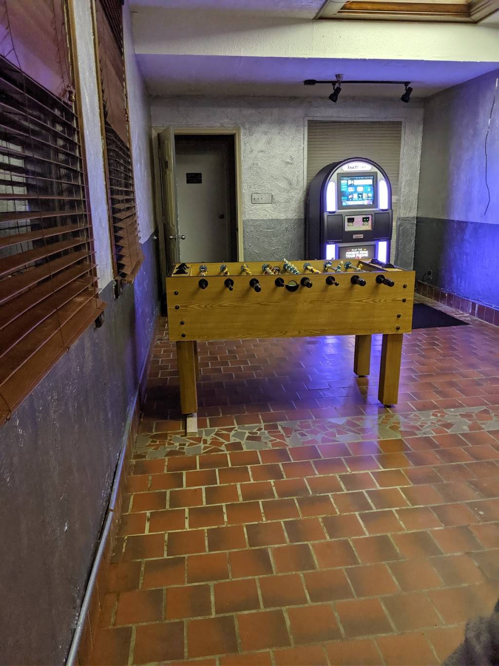 Shannies Bar & Grill | restaurant | 3575 US-29 BUS, Danville, VA 24540, USA | 4348572135 OR +1 434-857-2135