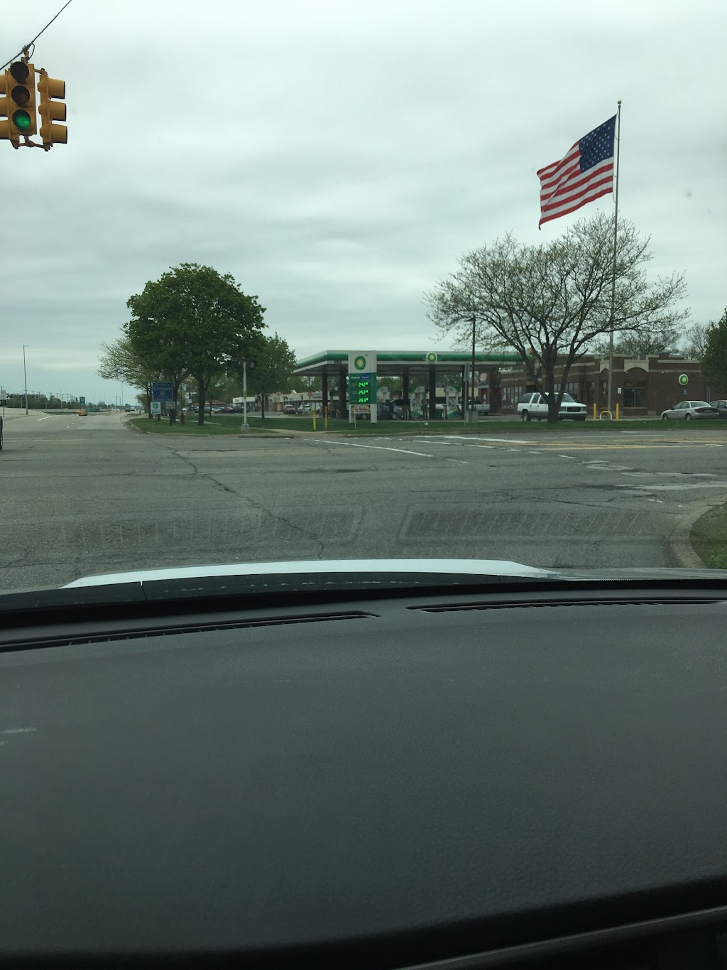 bp | cafe | 27428 Schoolcraft St, Livonia, MI 48150, USA | 7344224830 OR +1 734-422-4830