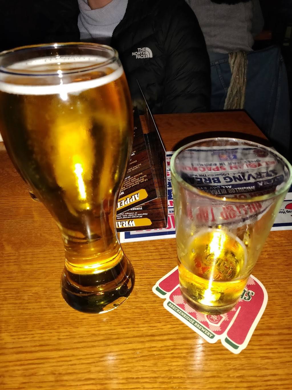 Hilltop Tap House | restaurant | 19878 Hilltop Rd, Parker, CO 80134, USA | 7202426224 OR +1 720-242-6224