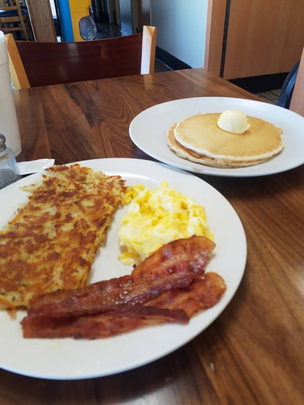 Jimmys Burgers | restaurant | 15849 Imperial Hwy, La Mirada, CA 90638, USA | 5629472626 OR +1 562-947-2626