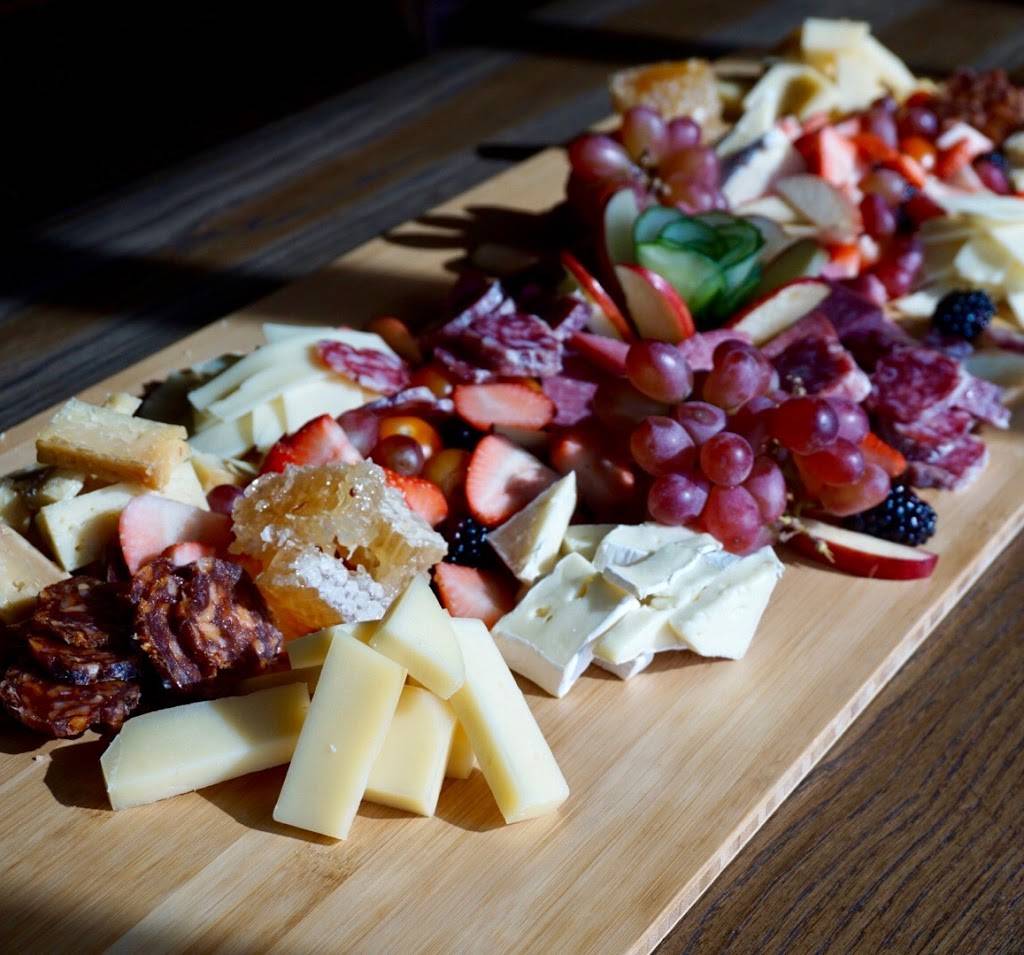 The Network Bar | restaurant | 331 Singleton Blvd, Dallas, TX 75212, USA | 2142314188 OR +1 214-231-4188