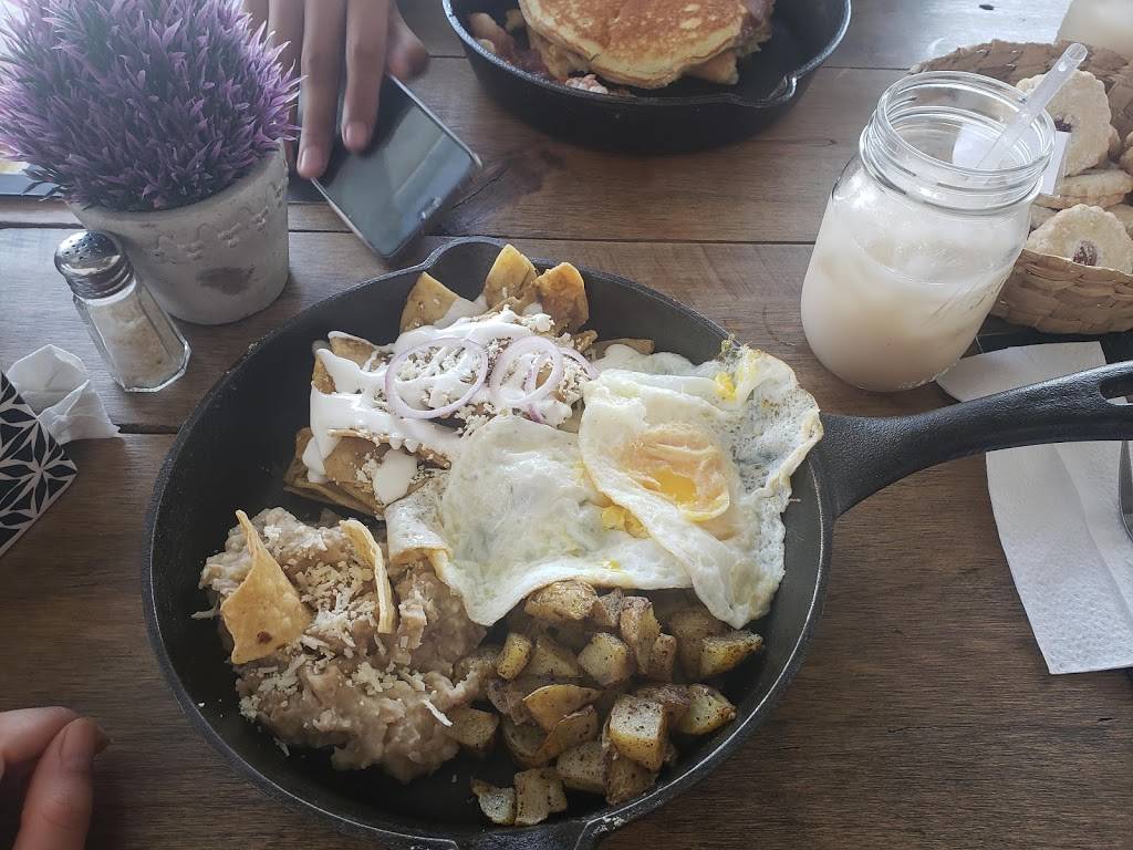 Breksto: Birrieria & Taqueria | restaurant | Av de los Insurgentes 33, Libramiento, 22225 Tijuana, B.C., Mexico | 016642108546 OR +52 664 210 8546