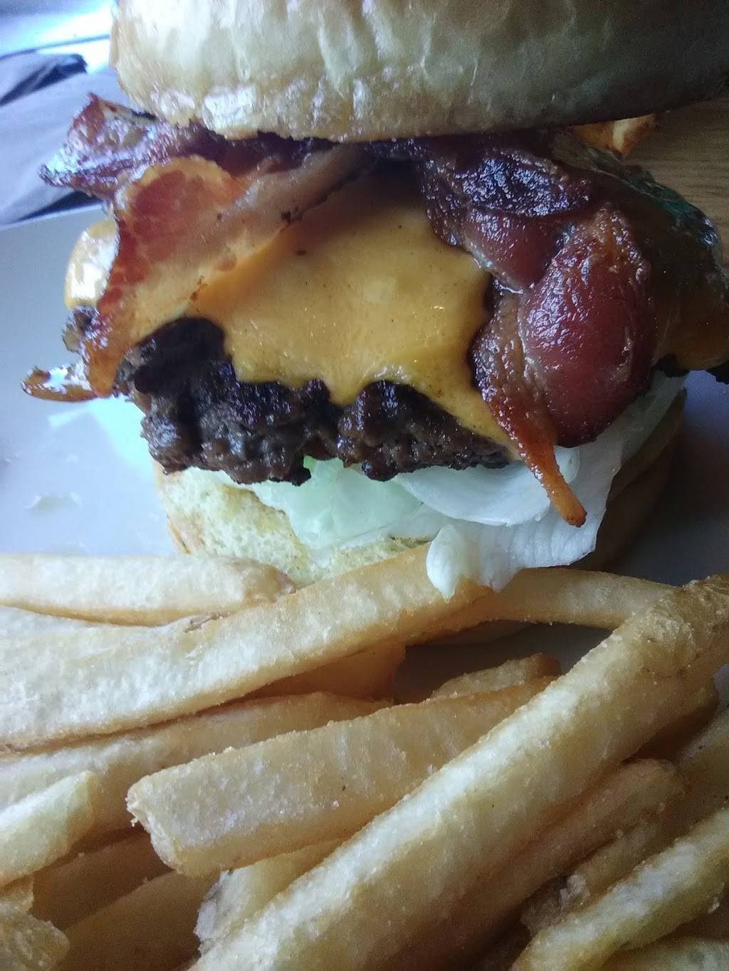 Applebees Grill + Bar | restaurant | 2600 Menaul Blvd NE, Albuquerque, NM 87107, USA | 5058832846 OR +1 505-883-2846