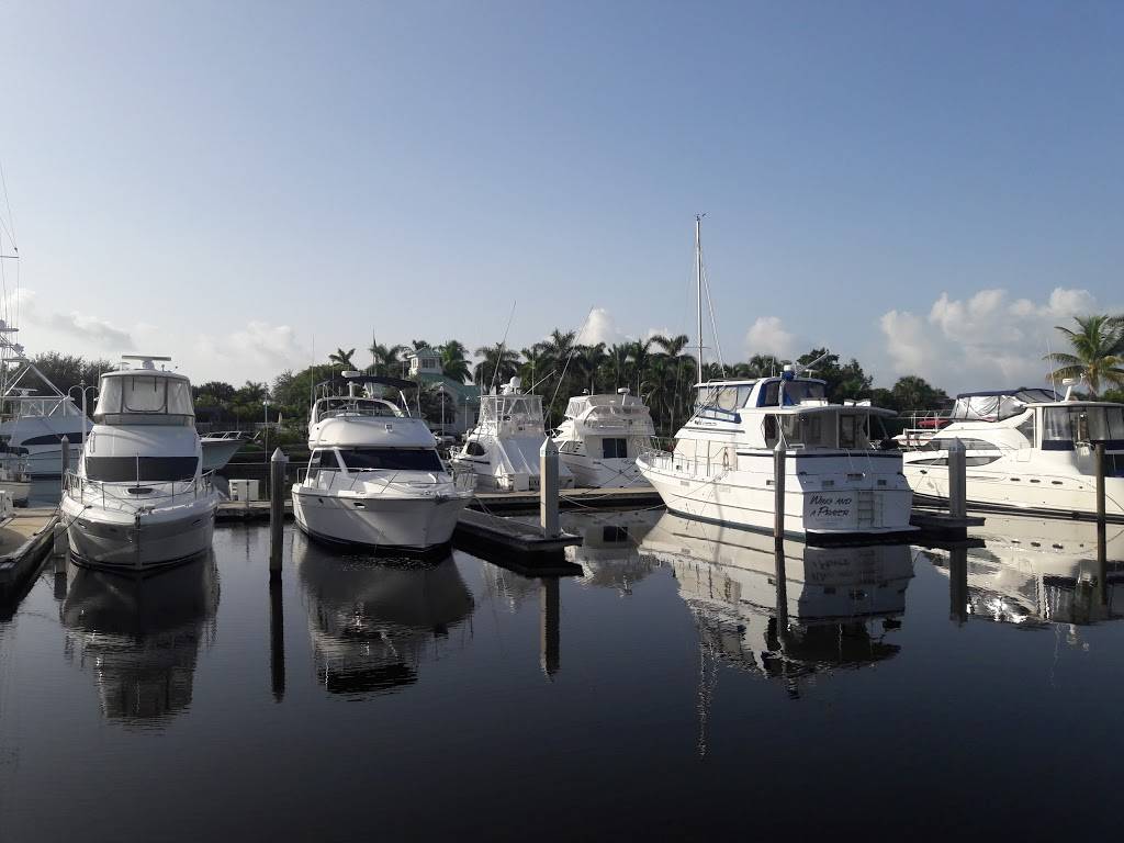 Marco Island Yacht Club | restaurant | 1400 N Collier Blvd, Marco Island, FL 34145, USA | 2393940199 OR +1 239-394-0199