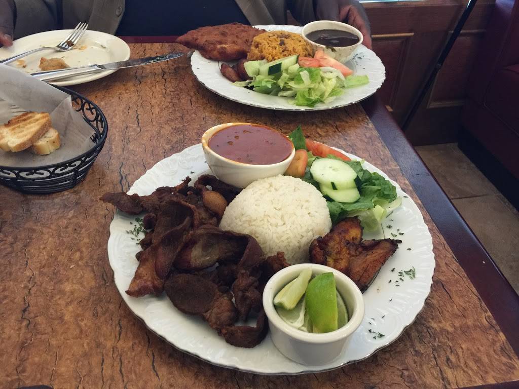Mi Casa Dominican Restaurant and Bar | restaurant | 177 W Merrick Rd, Freeport, NY 11520, USA | 5164427111 OR +1 516-442-7111