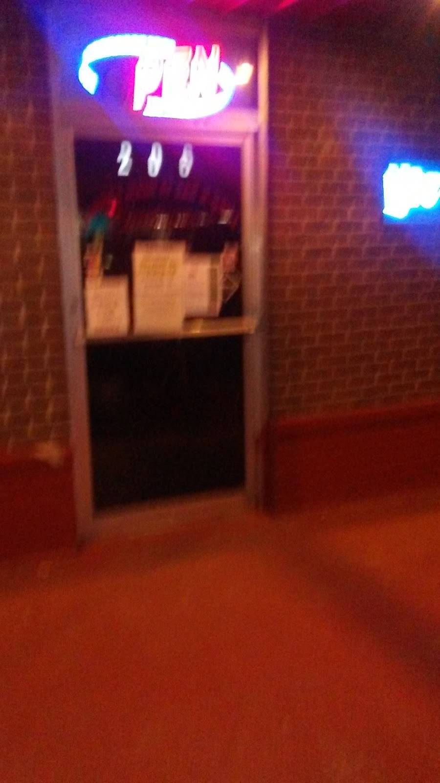 Barrys Main Street Bar & Grill | restaurant | 206 Main St, Leachville, AR 72438, USA | 8705391721 OR +1 870-539-1721