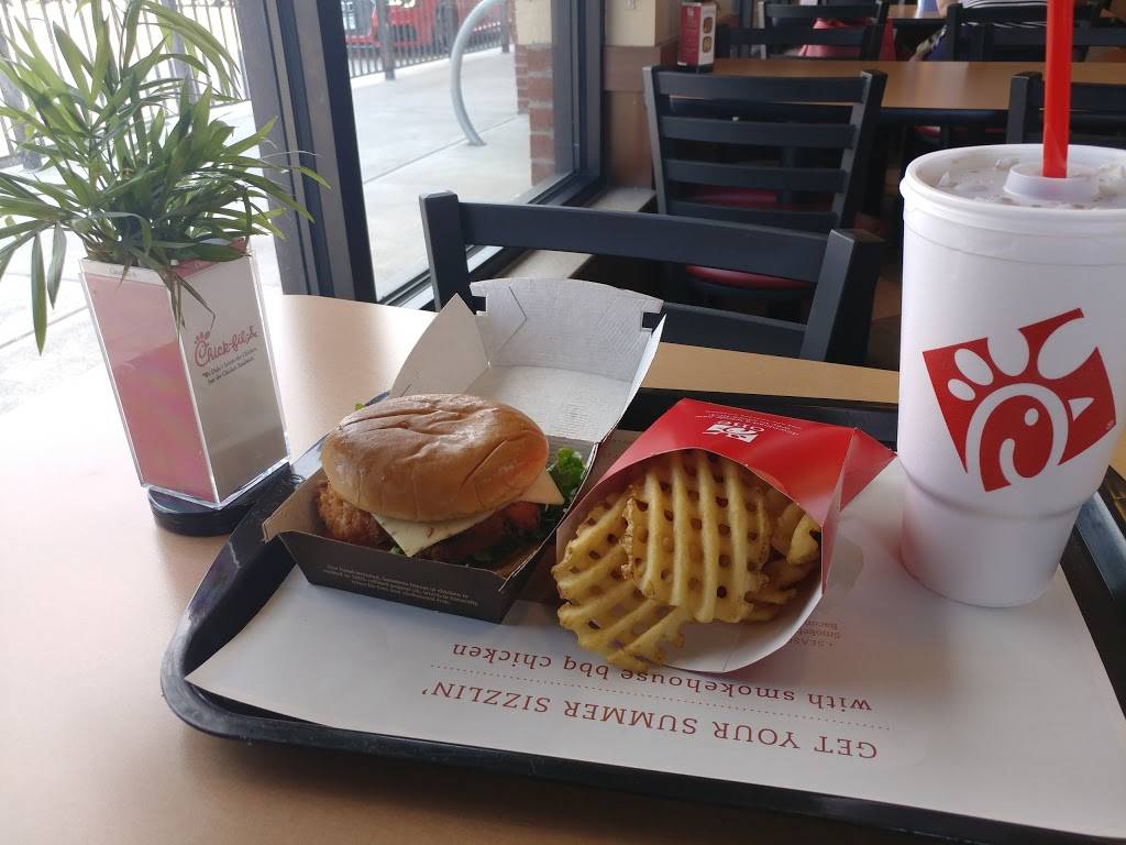 Chick-fil-A | restaurant | 9331 E Arapahoe Rd, Greenwood Village, CO 80112, USA | 3037060106 OR +1 303-706-0106