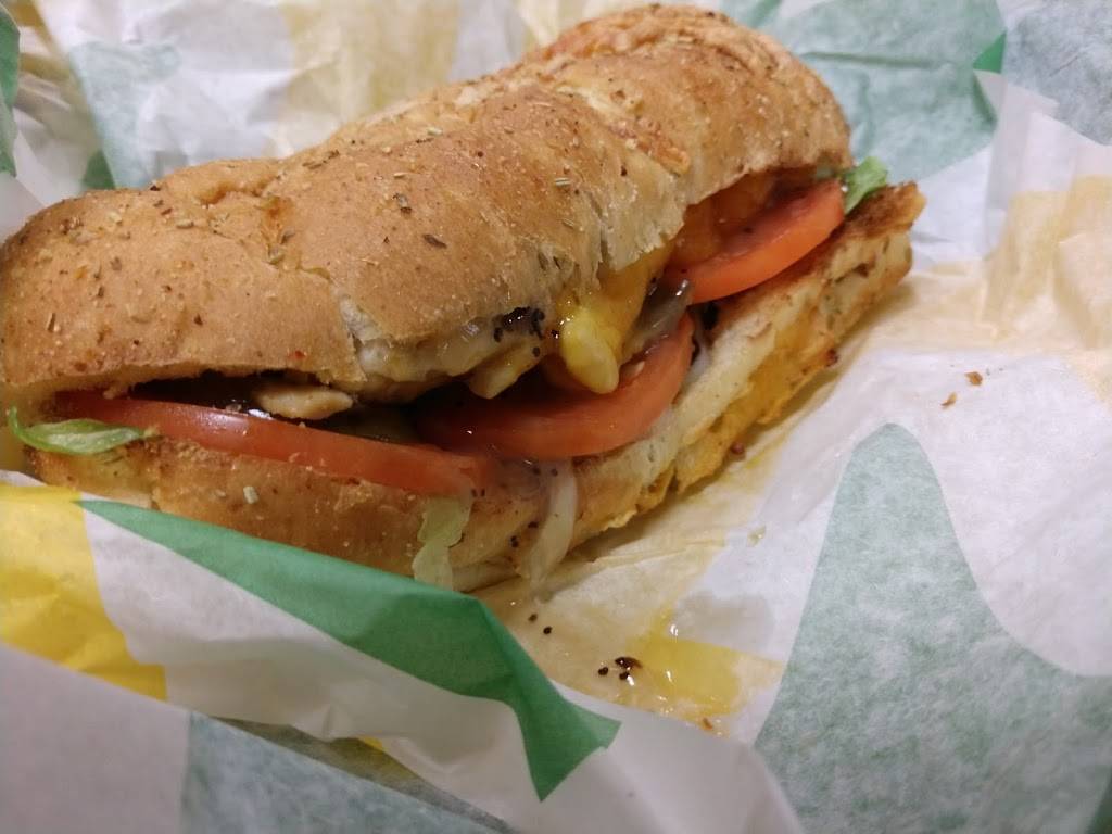 Subway | restaurant | 1701 US-64, Benton, TN 37307, USA | 4232999085 OR +1 423-299-9085
