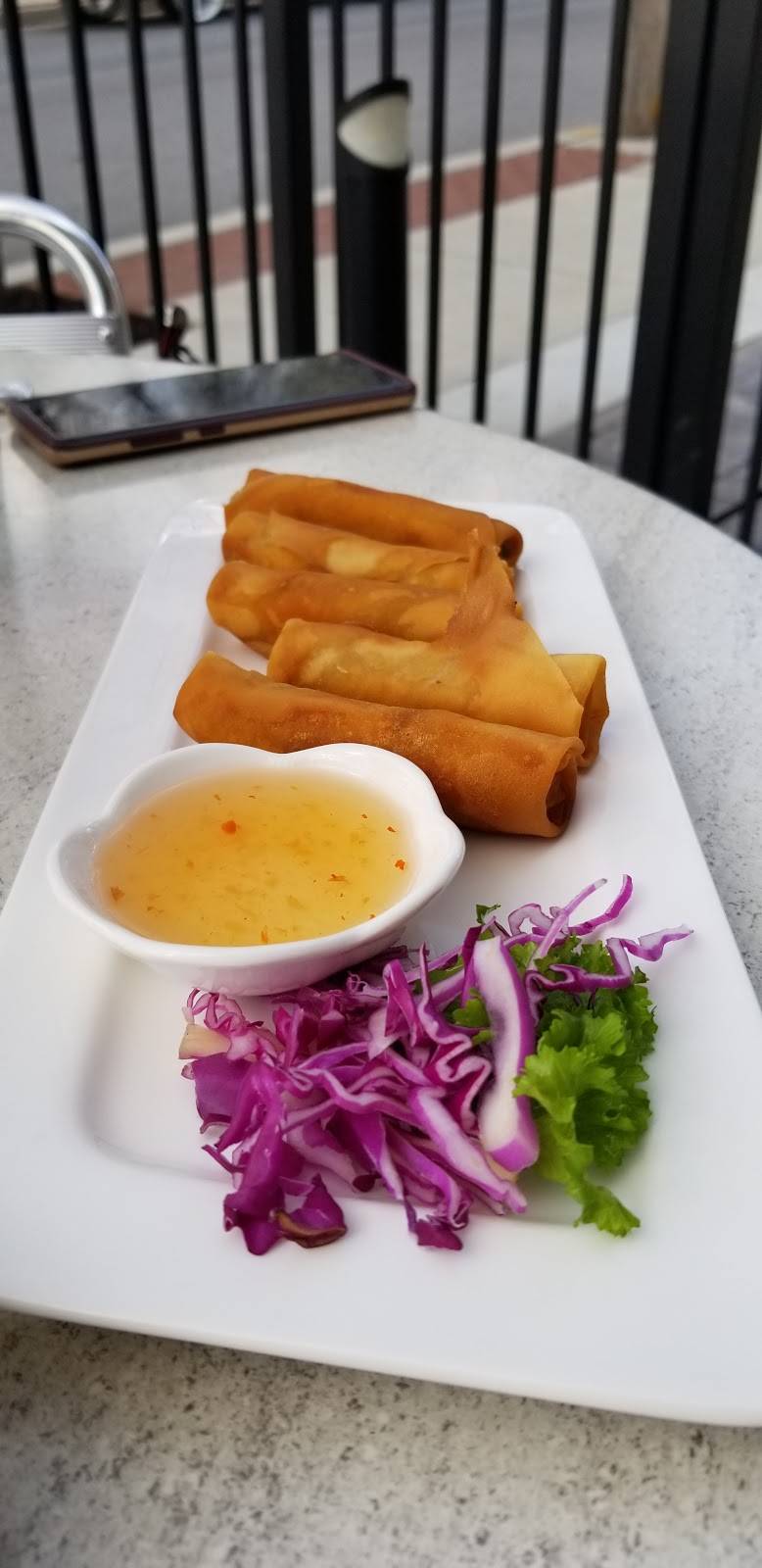 Café de Thai | restaurant | 420 W Cypress St, Kennett Square, PA 19348, USA | 6109242828 OR +1 610-924-2828