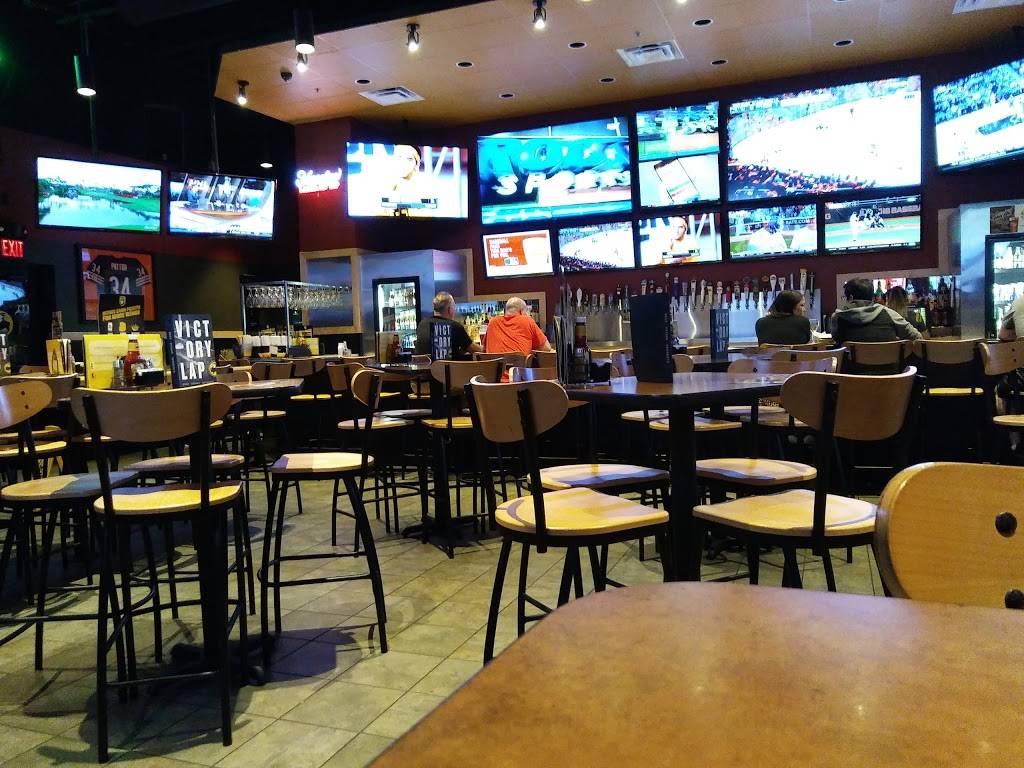 Buffalo Wild Wings | restaurant | 1077 N Emerson Ave, Greenwood, IN 46143, USA | 3178592999 OR +1 317-859-2999