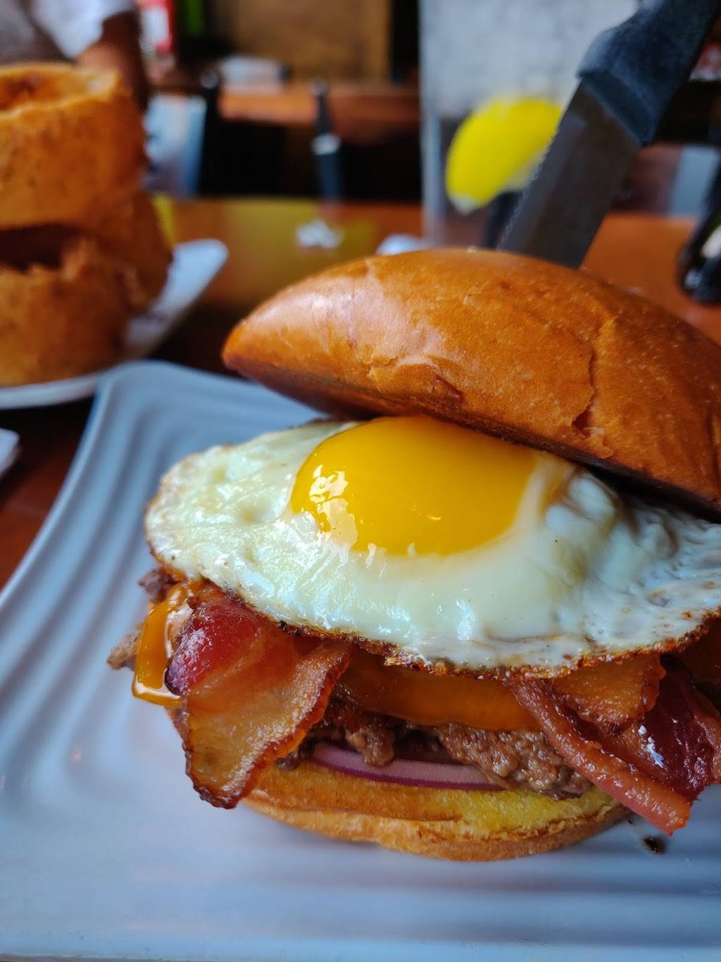 Liberty Burger | restaurant | 5181 Keller Springs Rd, Dallas, TX 75248, USA | 2149547223 OR +1 214-954-7223