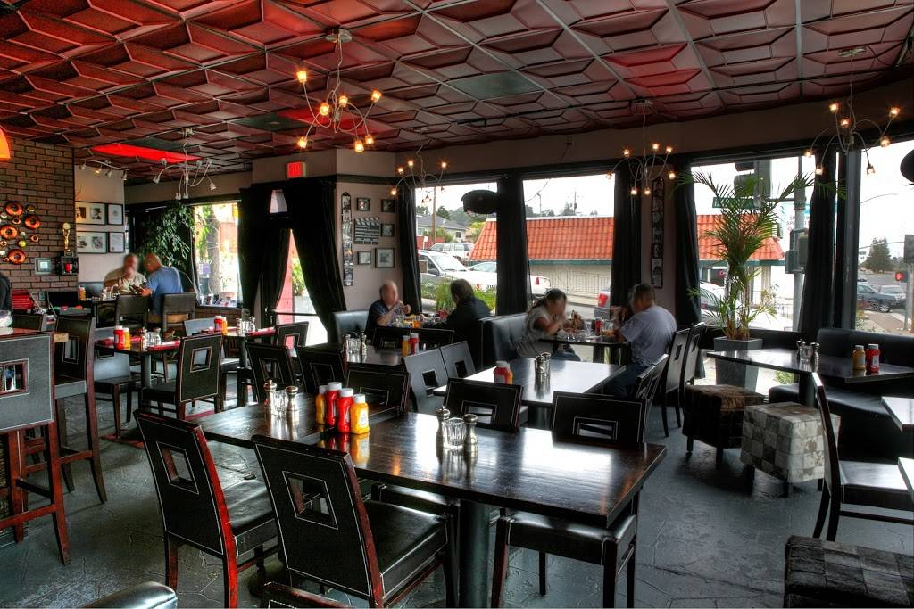 Godfathers Burger Lounge | restaurant | 1500 El Camino Real, Belmont, CA 94002, USA | 6506379257 OR +1 650-637-9257