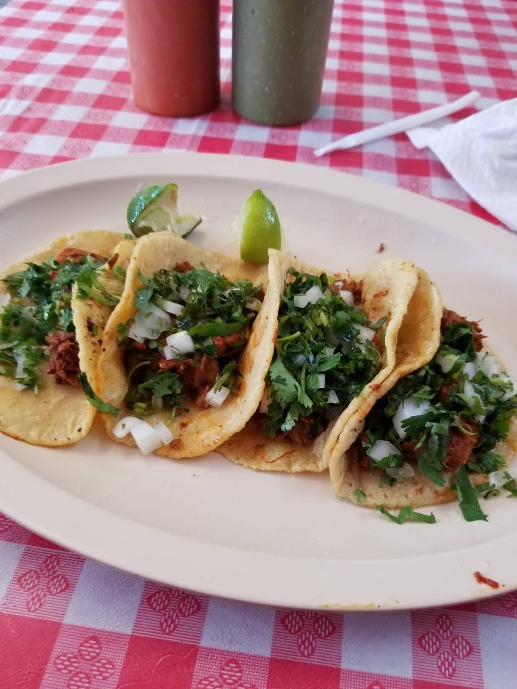 Chilango Express LLC | restaurant | 7030 W Lincoln Ave, West Allis, WI 53219, USA | 4145418201 OR +1 414-541-8201