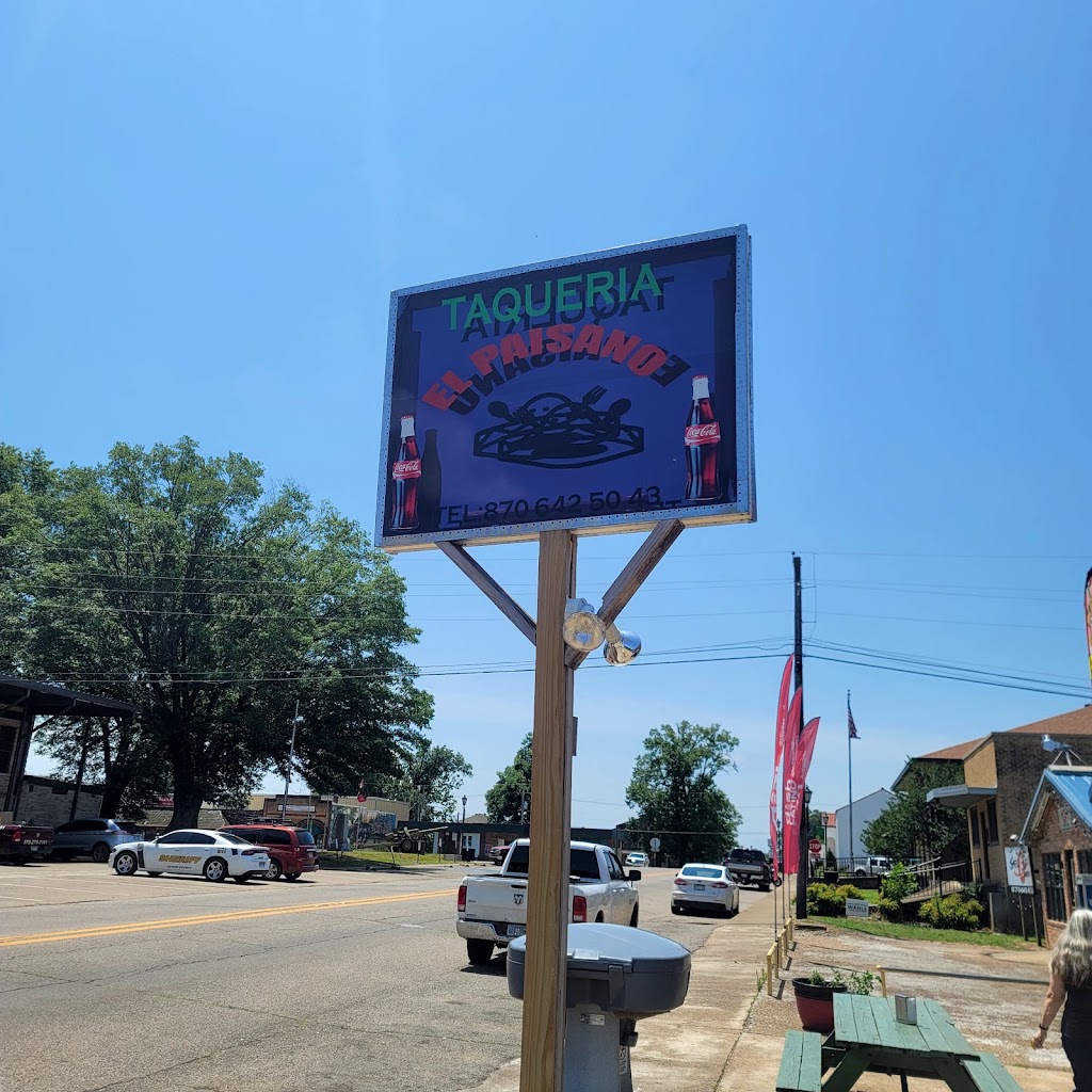 Taqueria El Paisano | restaurant | 119 N 4th St, De Queen, AR 71832, USA | 8706425043 OR +1 870-642-5043