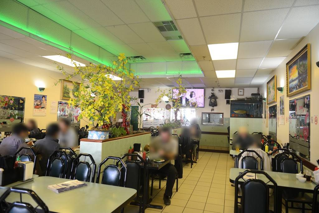 Pho con Bo | restaurant | 58 Beverly Hills Dr, North York, ON M3L 1A1, Canada | 4162495611 OR +1 416-249-5611