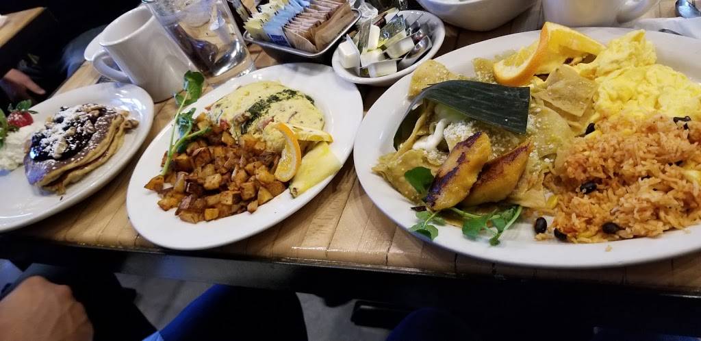 Bryn Mawr Breakfast Club | restaurant | 3348 W Bryn Mawr Ave, Chicago, IL 60659, USA | 8722087079 OR +1 872-208-7079