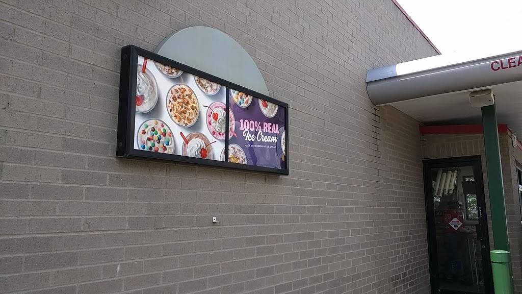 Sonic Drive-In | restaurant | 701 N Riverside Dr, Clarksville, TN 37040, USA | 9319204501 OR +1 931-920-4501