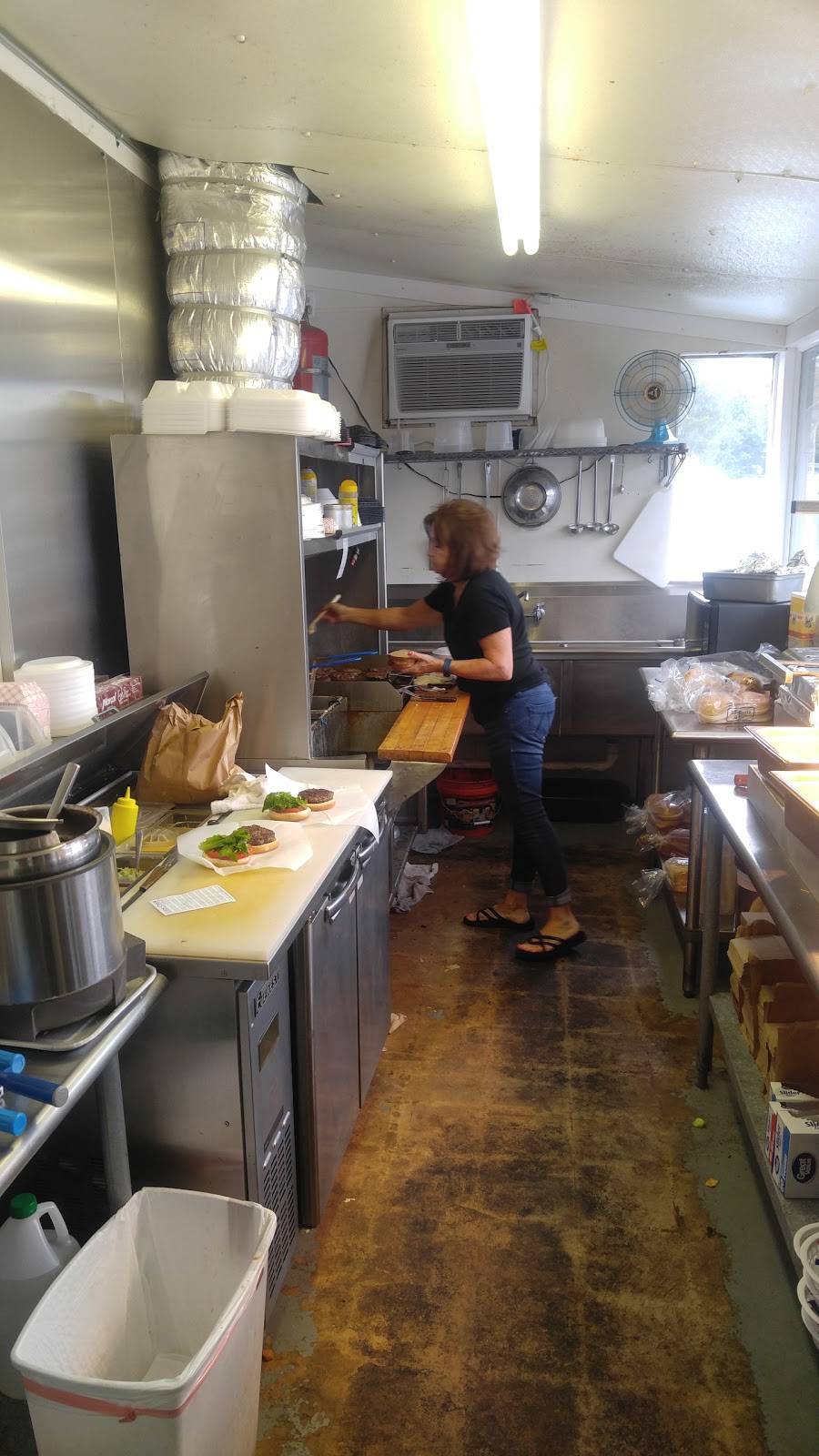 Corner Grill | restaurant | 1600 W Lexington Ave, High Point, NC 27262, USA | 3368876191 OR +1 336-887-6191