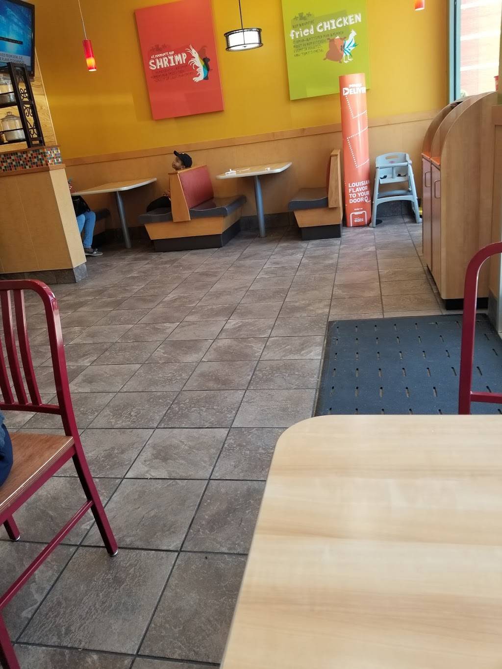 Popeyes Louisiana Kitchen | restaurant | 33-18 21st St, Long Island City, NY 11106, USA | 3475310906 OR +1 347-531-0906