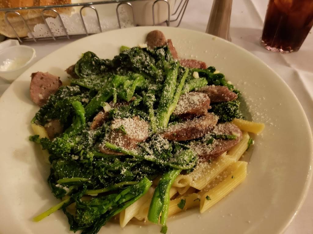 DeStefanos Olde Erie | restaurant | 7 W Main St, Middletown, NY 10940, USA | 8453443743 OR +1 845-344-3743