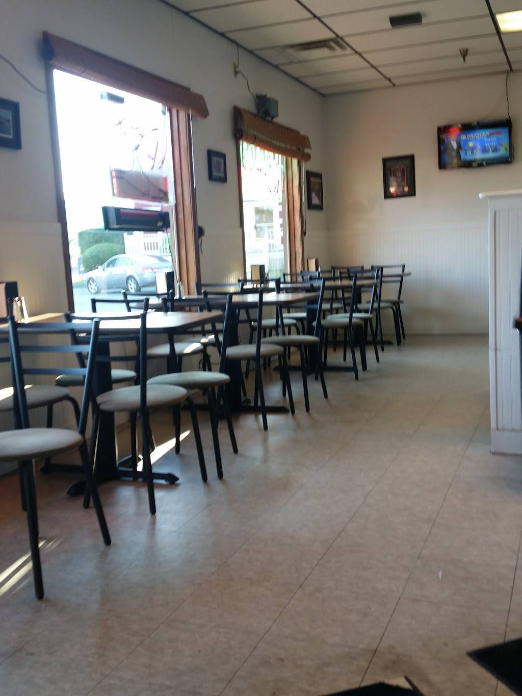 Acropolis Pizza | restaurant | 1240 Park St, Palmer, MA 01069, USA | 4132833488 OR +1 413-283-3488