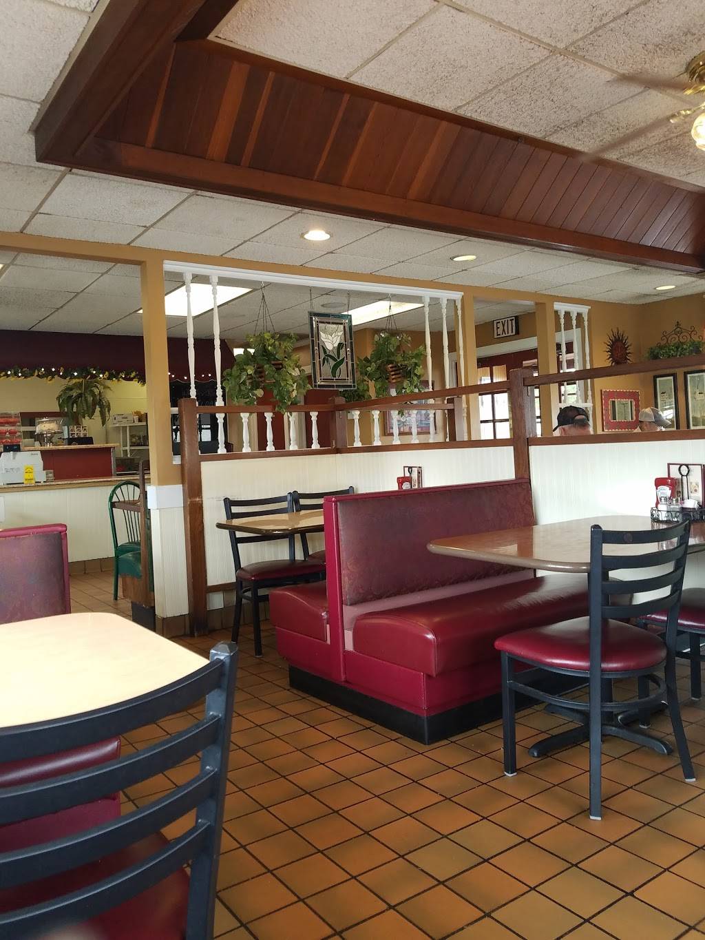 Dwights Of St. Albans | restaurant | 1829, 513 Maccorkle Ave, St Albans, WV 25177, USA | 3047221745 OR +1 304-722-1745