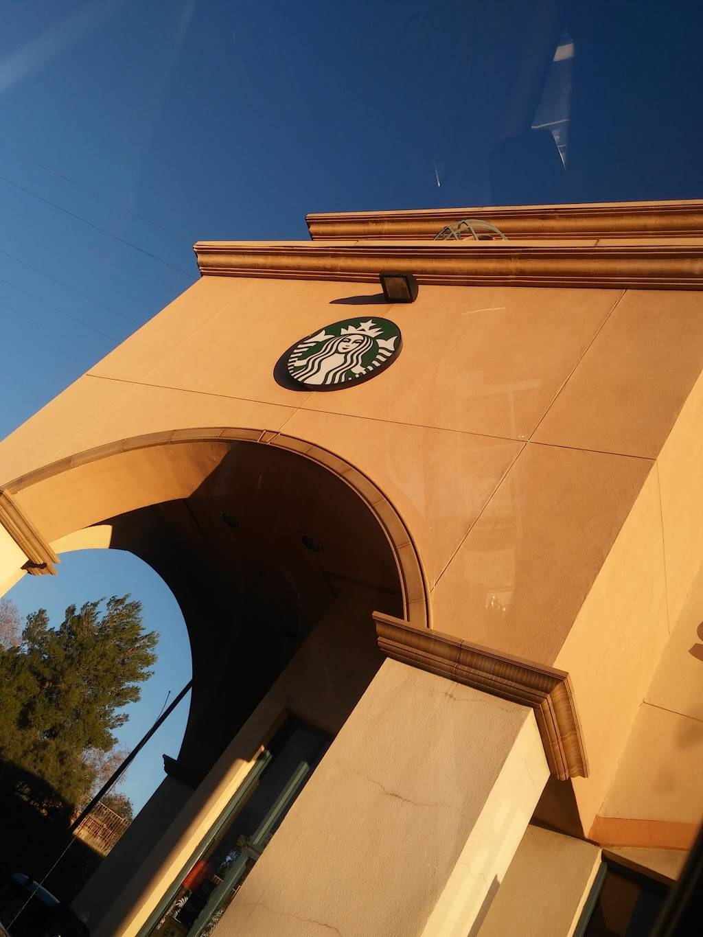 Starbucks | cafe | 4365 University Pkwy, San Bernardino, CA 92407, USA | 9098872256 OR +1 909-887-2256