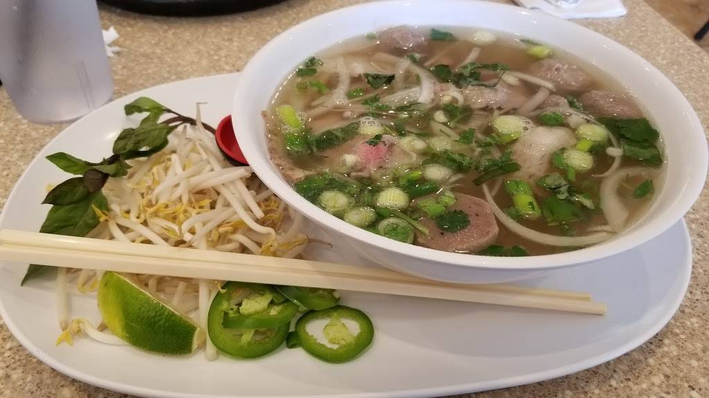 Banana Blossom | restaurant | 1724 Lowry Ave N, Minneapolis, MN 55411, USA | 6122871259 OR +1 612-287-1259