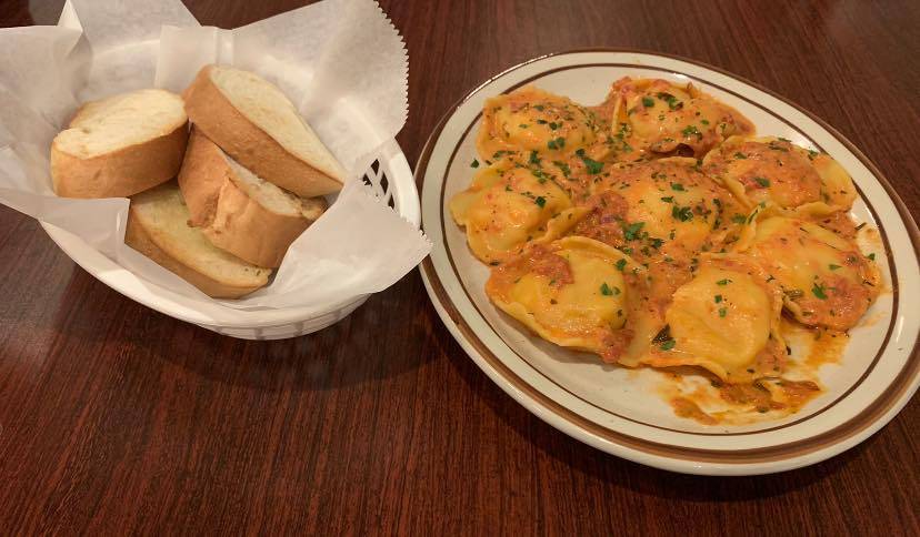 Amaretto ristorante Tampa | restaurant | 2501 W Tampa Bay Blvd, Tampa, FL 33607, USA | 8133736413 OR +1 813-373-6413