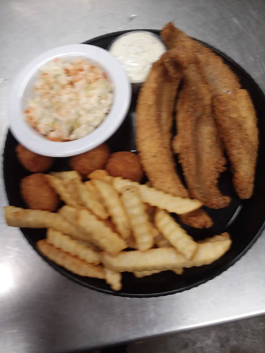 Hillbillys Wing Shack | restaurant | 26280 TN-69, Adamsville, TN 38310, USA | 7316322222 OR +1 731-632-2222