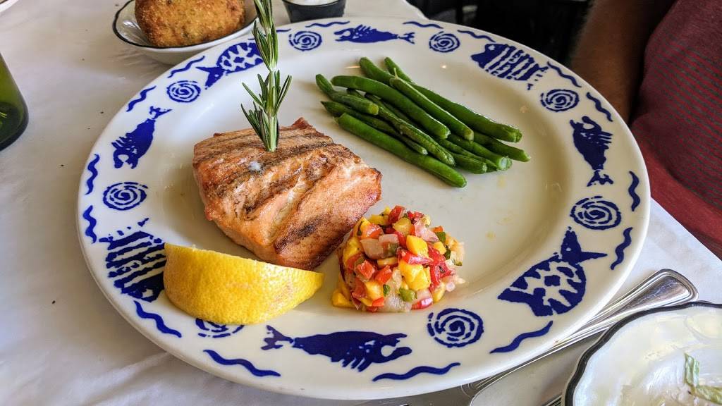 Pinewood Supper Club | restaurant | 1208 Half Moon Lake Dr, Mosinee, WI 54455, USA | 7156933180 OR +1 715-693-3180