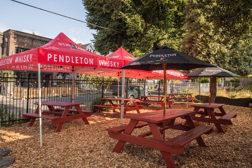 Traveling Taphouse | restaurant | 4058 N Mississippi Ave, Portland, OR 97227, USA | 6122206076 OR +1 612-220-6076