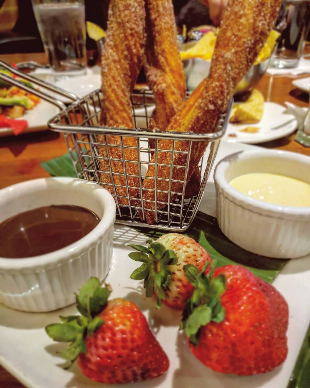 Cantina Laredo | restaurant | 300 West Market, Bloomington, MN 55425, USA | 9524068311 OR +1 952-406-8311