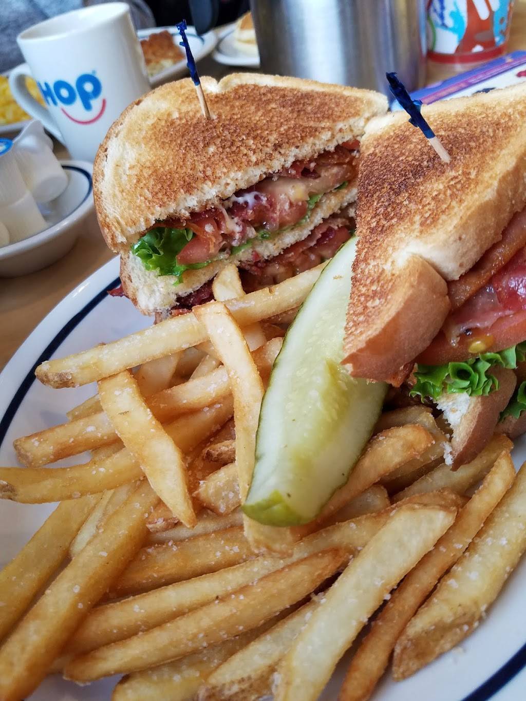 IHOP | restaurant | 1890 E Parks Hwy, Wasilla, AK 99654, USA | 9078644467 OR +1 907-864-4467