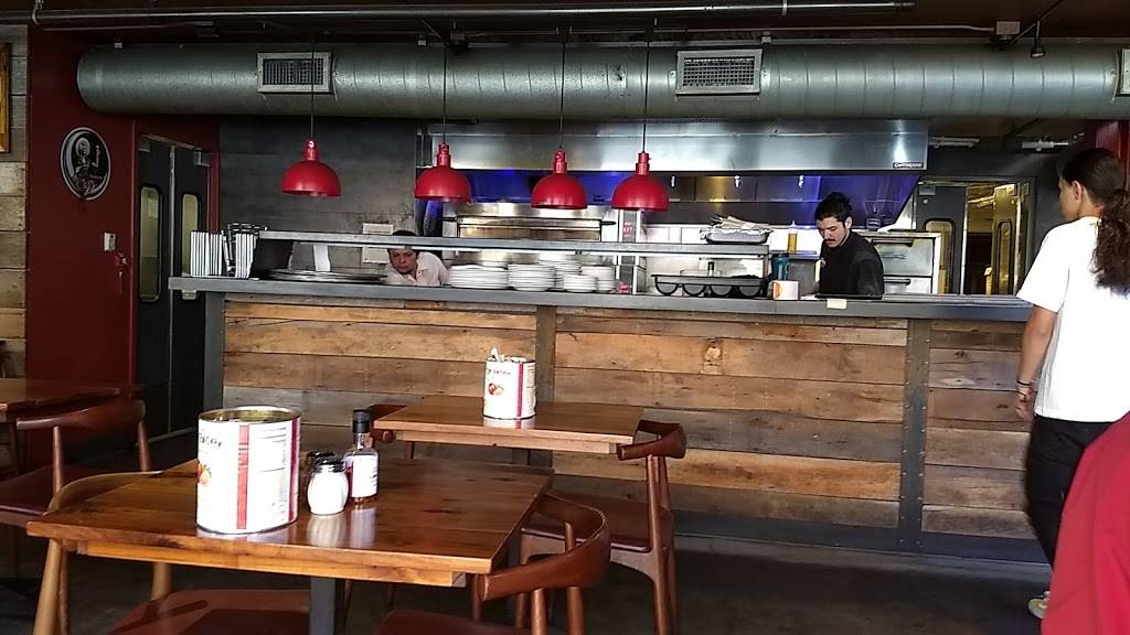 Slice House by Tony Gemignani | restaurant | 680 2nd St, San Francisco, CA 94107, USA | 4158729680 OR +1 415-872-9680