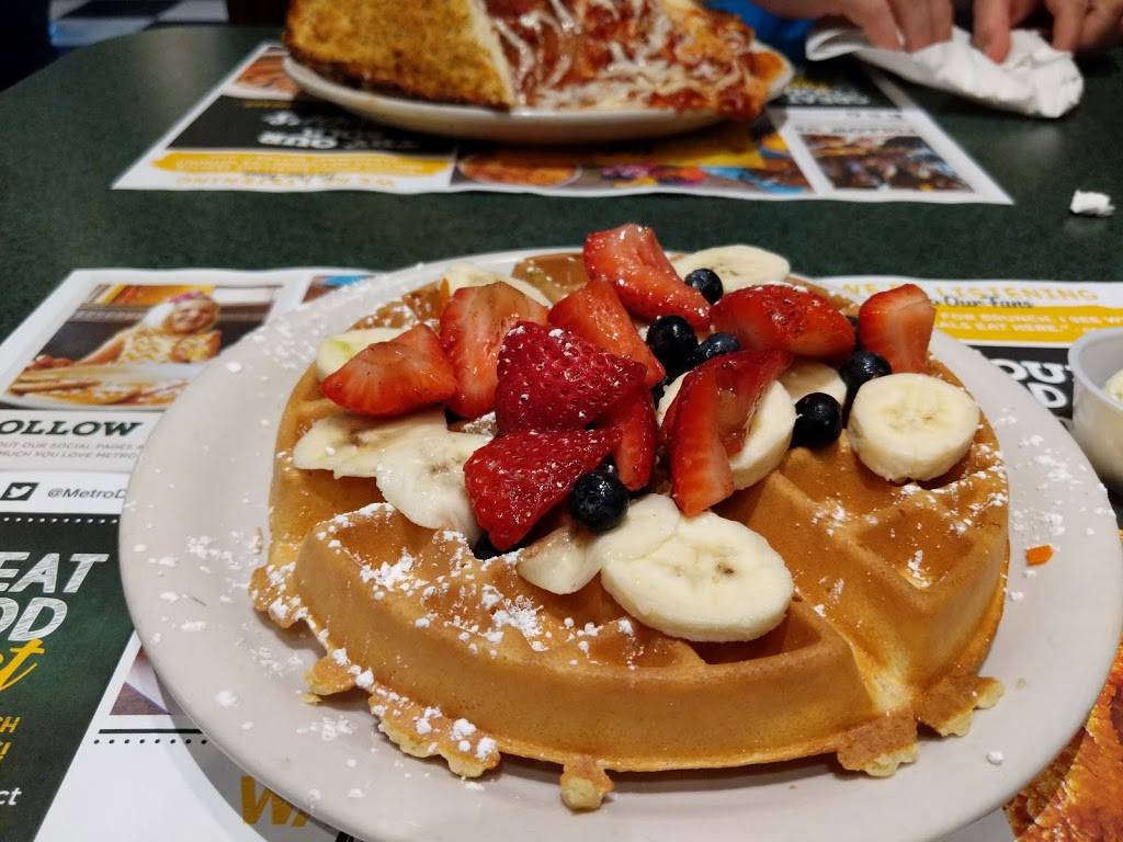 Metro Diner | cafe | 1124 Volvo Pkwy, Chesapeake, VA 23320, USA | 7576450203 OR +1 757-645-0203