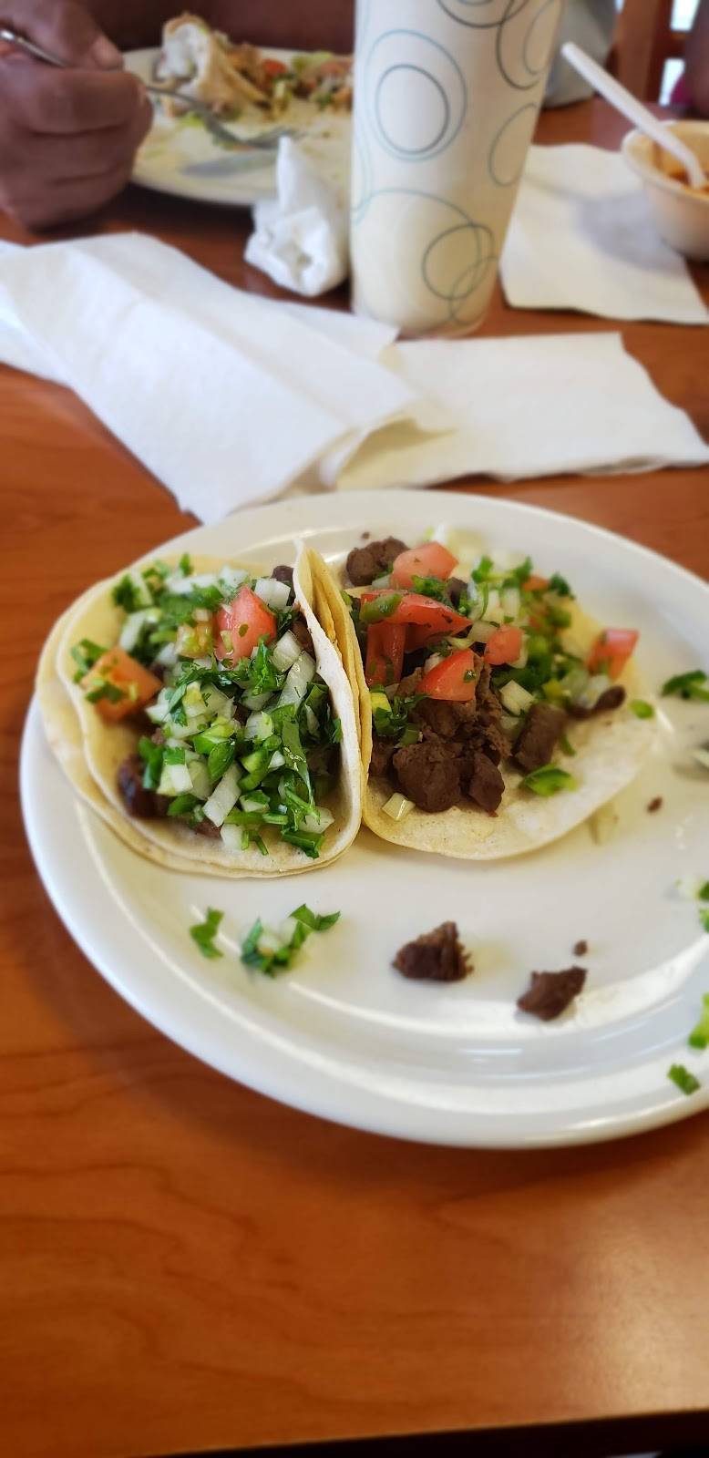 Los Jarritos Restaurants | restaurant | 3191 N Garey Ave, Pomona, CA 91767, USA | 9095937012 OR +1 909-593-7012