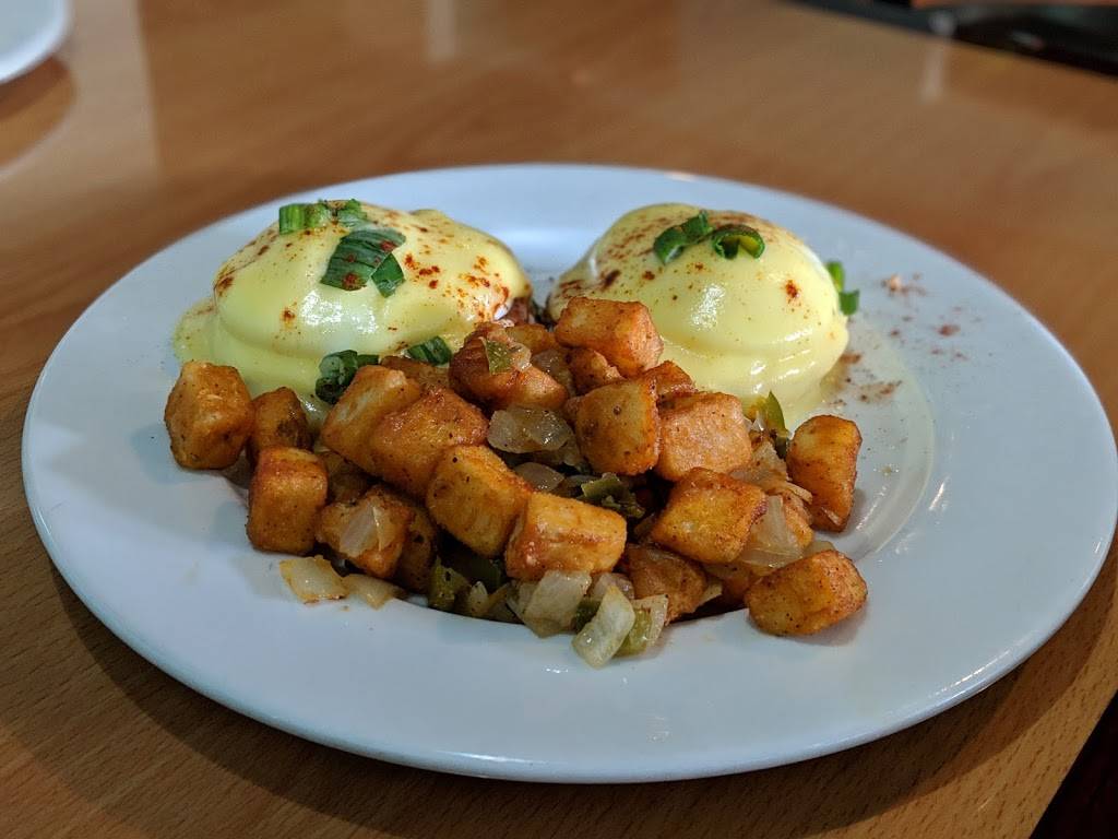 Eastside Bistro | restaurant | 12001 Avalon Lake Dr, Orlando, FL 32828, USA | 4073810096 OR +1 407-381-0096