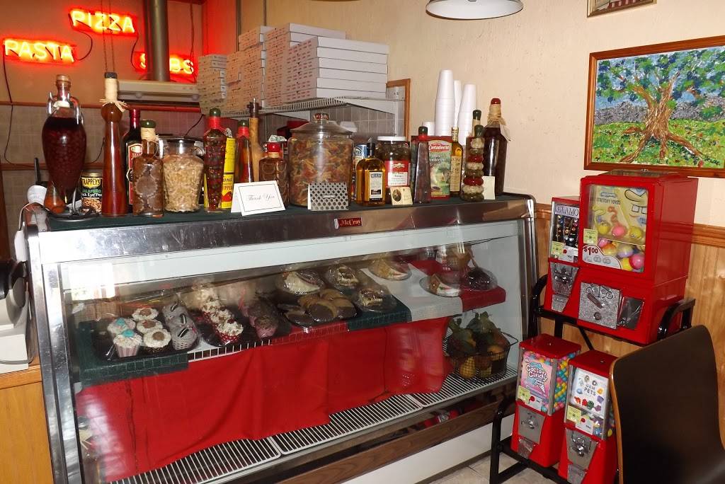 Geraldis | restaurant | 204 Public Square, Berryville, AR 72616, USA | 8704232666 OR +1 870-423-2666